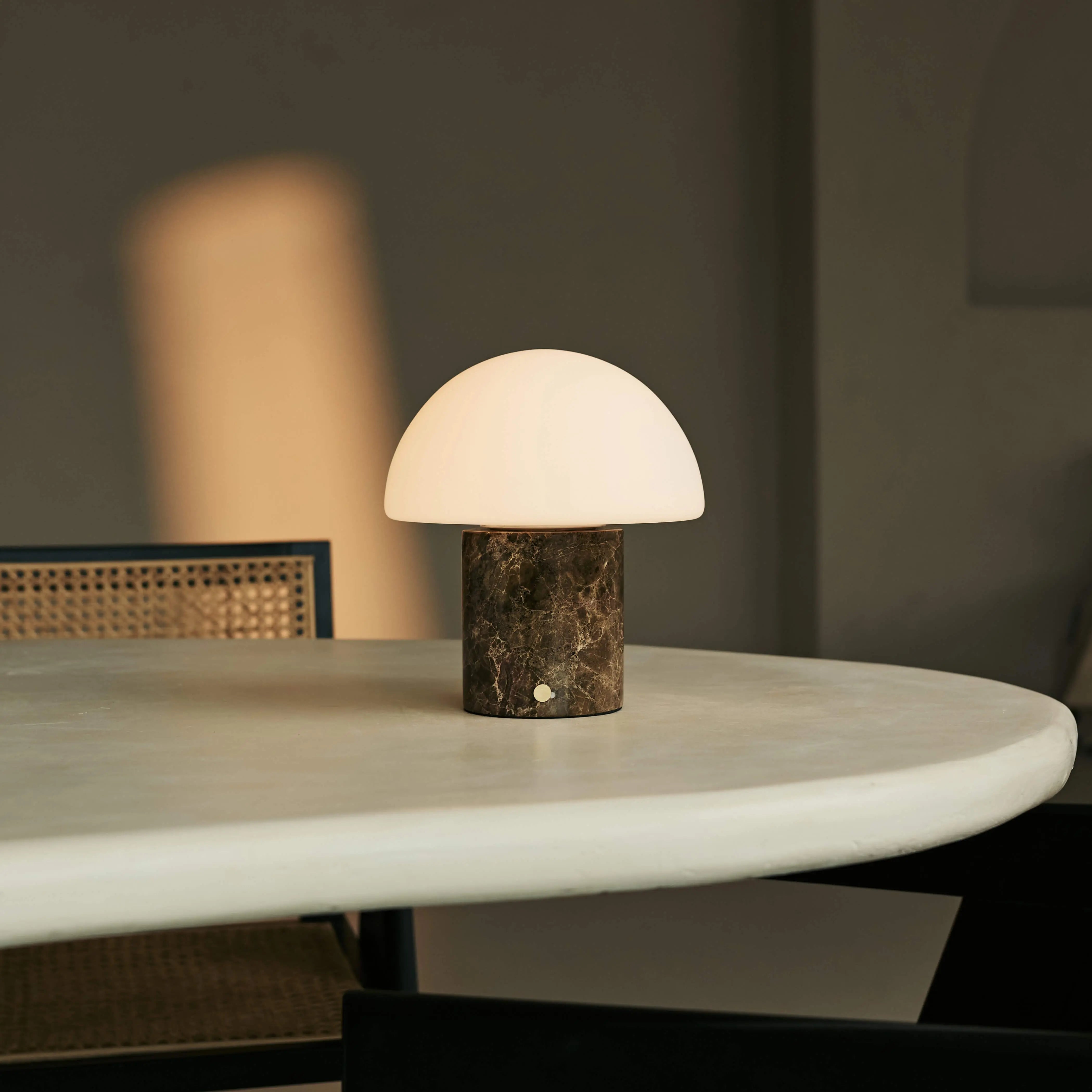 Maris Brown / Emeperador Dark – Classic Marble Rechargeable Table Lamp with 3 Light Colors & Dimming Function