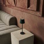 Maya Olive Green Ribbed Table Lamp Made of Iron – Dimmable Lamp & 3 Light Modes, Rechargeable via Wireless Charging Station Tavellio
