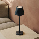 Maya Stone Grey Ribbed Table Lamp Made of Iron – Dimmable Lamp & 3 Light Modes, Rechargeable via Wireless Charging Station Tavellio