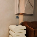 Maya Stone Grey Ribbed Table Lamp Made of Iron – Dimmable Lamp & 3 Light Modes, Rechargeable via Wireless Charging Station Tavellio
