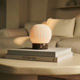 Vela Hellbraun Holz Marmor Kabellose Tischlampe 