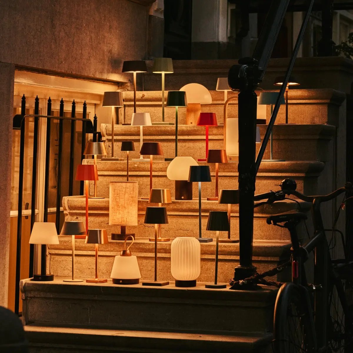 Fynn Light Brown Wooden Lamp – Rechargeable, Dimmable & Stylish Tavellio