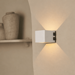 Tess Wit Draadloze Wandlamp | Bewegingssensor, 20 Lichtkeuren & Afstandsbediening