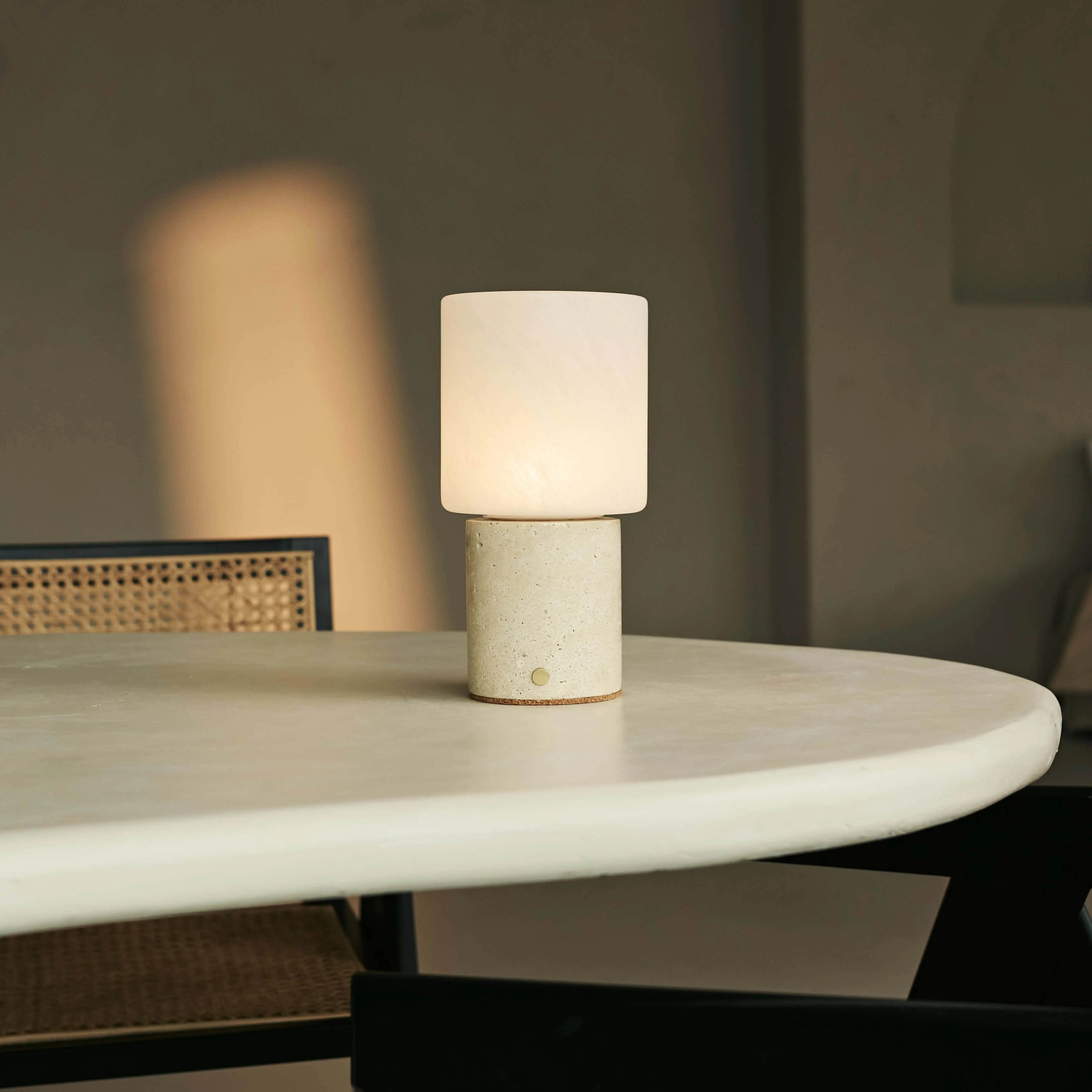 Cuyp Beige / Travertino Classico – Travertine Rechargeable Table Lamp – Cordless, USB Rechargeable & Up to 100 Hours Runtime