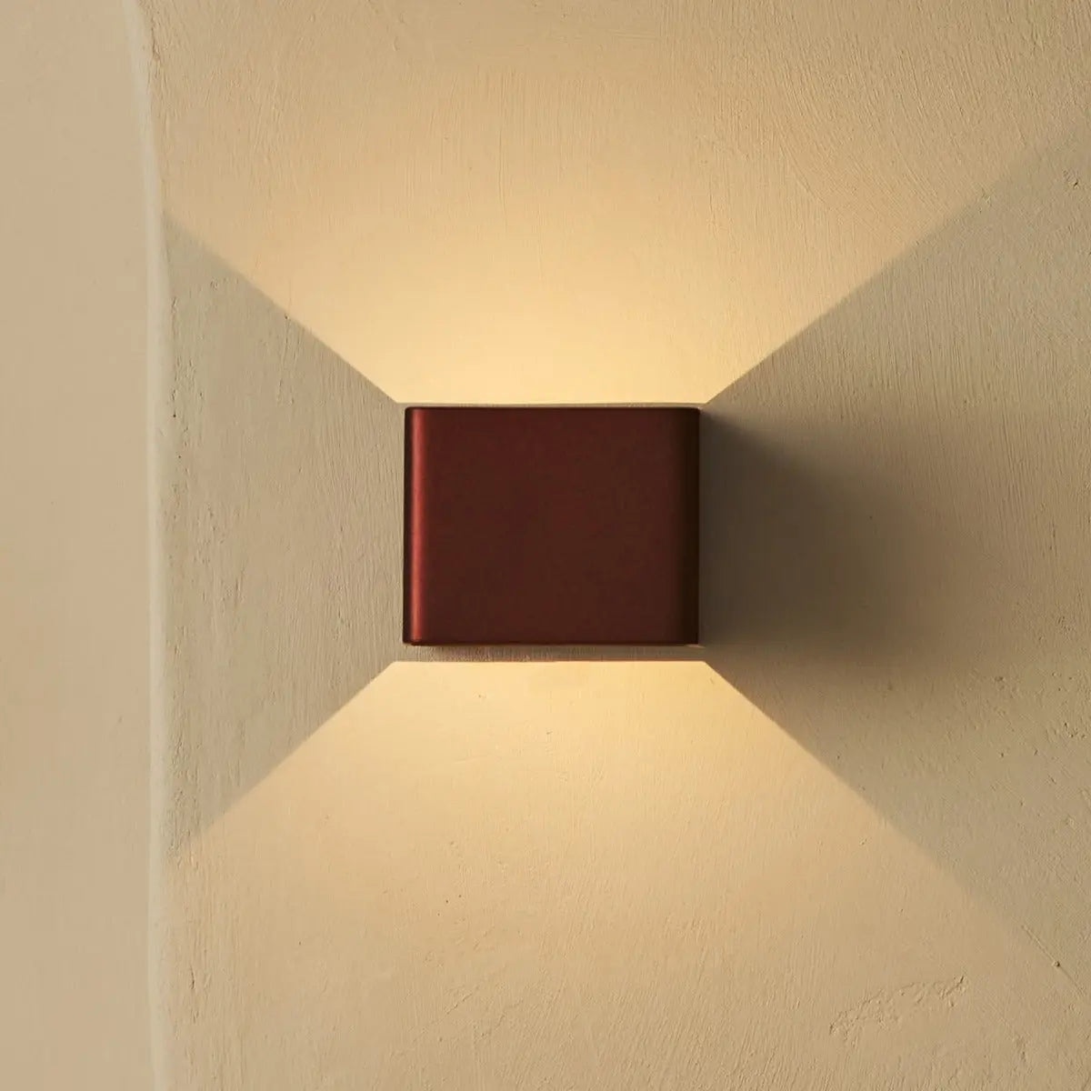 Tess Bronze Rechargeable Wall Lamp – Motion sensor, 20 Different Light Modes, Dimmable, Magnetic Suspension System Lamp & Including Remote Control
