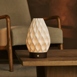 Vela Dunkelbraun Holz Kabellose Tischlampe 