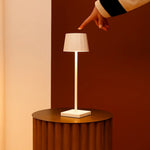 William White Rechargeable Table Lamp – Cordless, Dimmable, 120-Hour Battery Life Tavellio