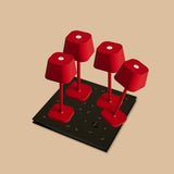 Professional Kombi-Set | 4 × Ava Beerenrot Tischlampen & Magnetisch Ladestation