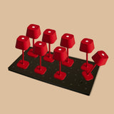 Professional Kombi-Set | 8 × Ava Beerenrot Tischlampen & Magnetisch Ladestation