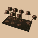 Professional Kombi-Set | 8 x Anton Espressobraun Tischlampen & Magnetisch Ladestation