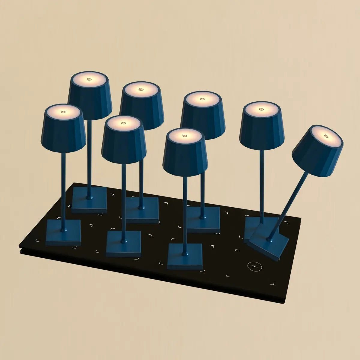 Combi Set Professional – 8 x Wouter Delftware Blue Rechargeable Table Lamps & 1 x Central Station Wireless Charging Station with Qi-Technology – Perfect for Restaurants, Hospitality & Hotels Tavellio