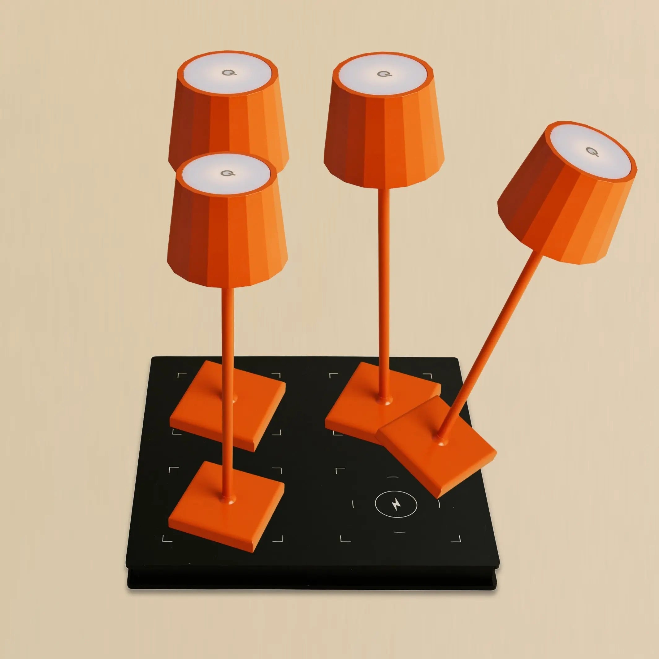 Combi Set Professional – 4 x Wouter Blossom Orange Rechargeable Table Lamps & 1 x Amstel Wireless Charging Station with Qi-TechnologyR Tavellio