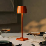 Wouter Orange Blossom Rechargeable Table Lamp – Wireless Charging, Dimmable, 120-Hour Battery Life Tavellio