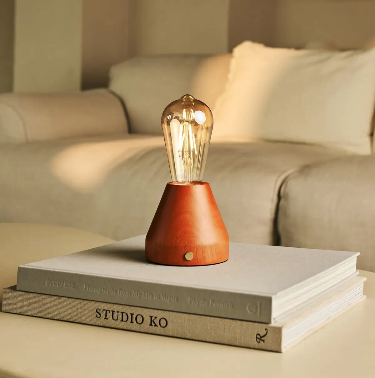Zavi Chestnut Brown Rechargeable LED Table Lamp – Cordless, Dimmable, 100-Hour Battery