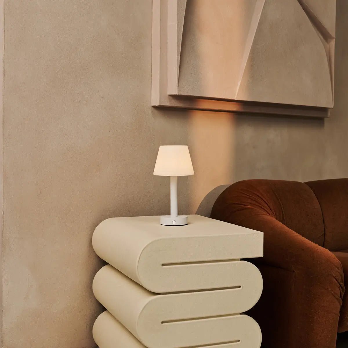 Zoë White Wooden Rechargeable Table Lamp | Cordless, Dimmable, USB-C, 80-Hour Battery - Tavellio