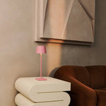 Combi Set Professional – 8 x Wouter Flamingo Pink Rechargeable Table Lamps & 1 x Central Station Wireless Charging Station with Qi-Technology – Perfect for Restaurants, Hospitality & Hotels Tavellio