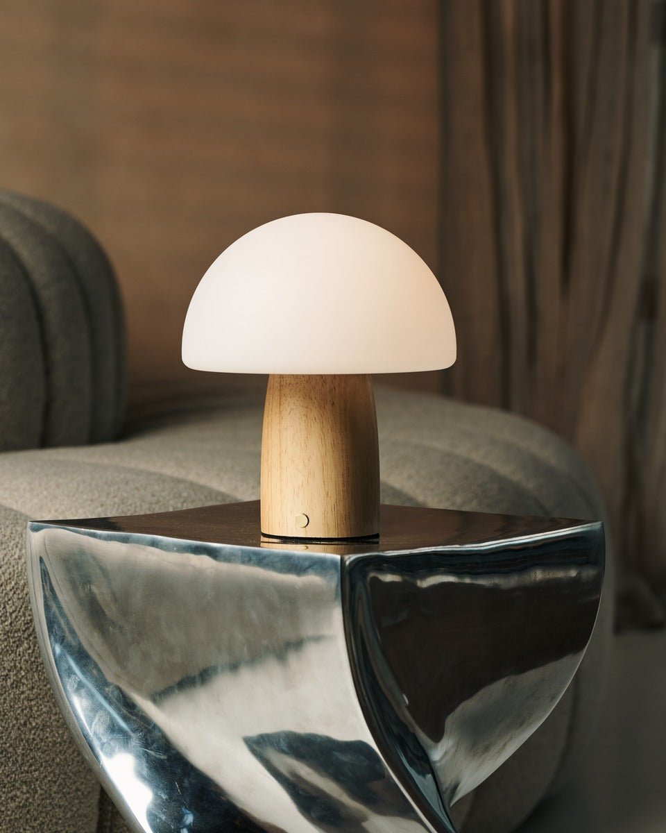 Mia Hellbraun stilvolle Holztischlampe mit Dimmer – Holz, funktional und dezent
