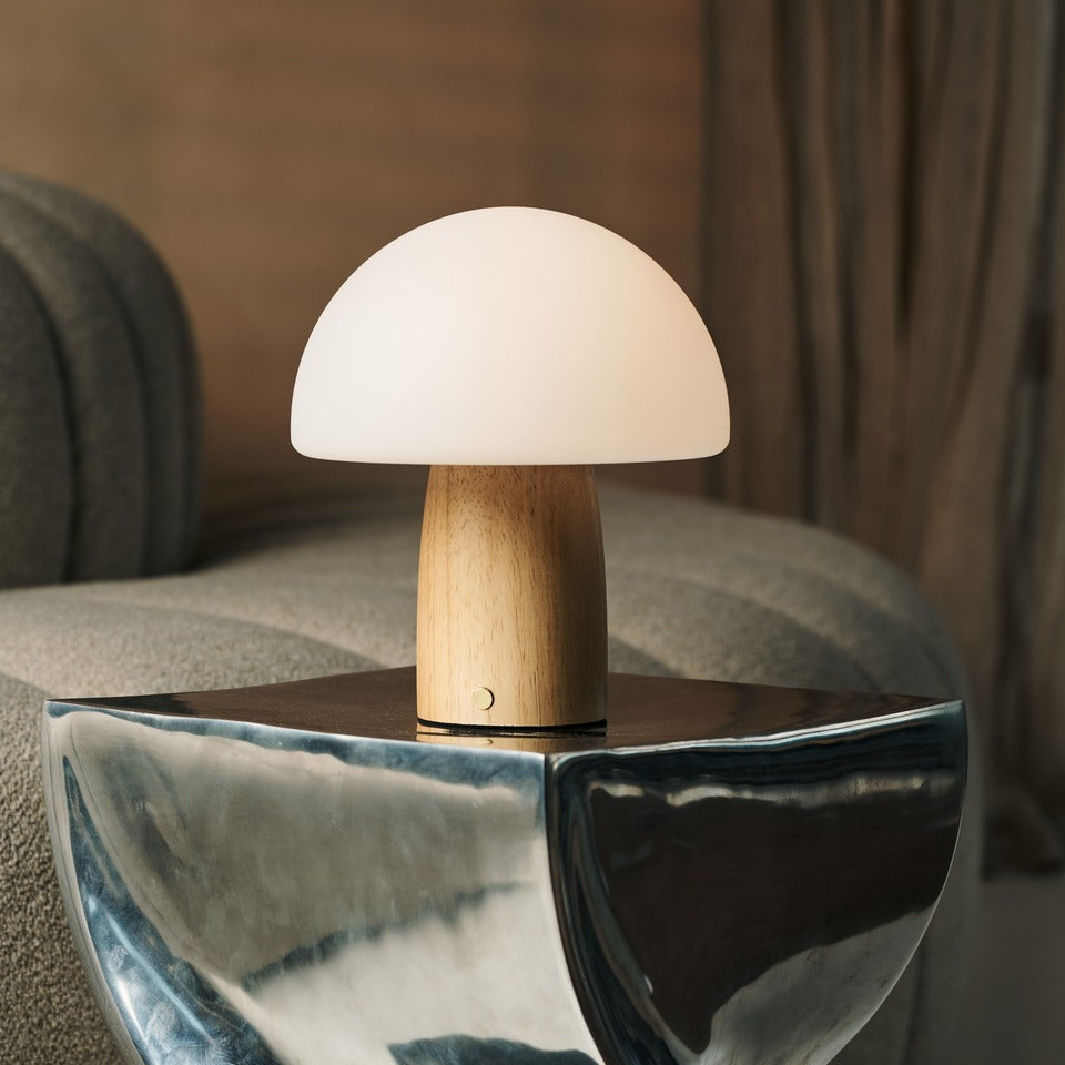 Mia Hellbraun stilvolle Holztischlampe mit Dimmer – Holz, funktional und dezent