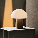 Mia Hellbraun stilvolle Holztischlampe mit Dimmer – Holz, funktional und dezent