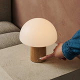 Mia Hellbraun stilvolle Holztischlampe mit Dimmer – Holz, funktional und dezent