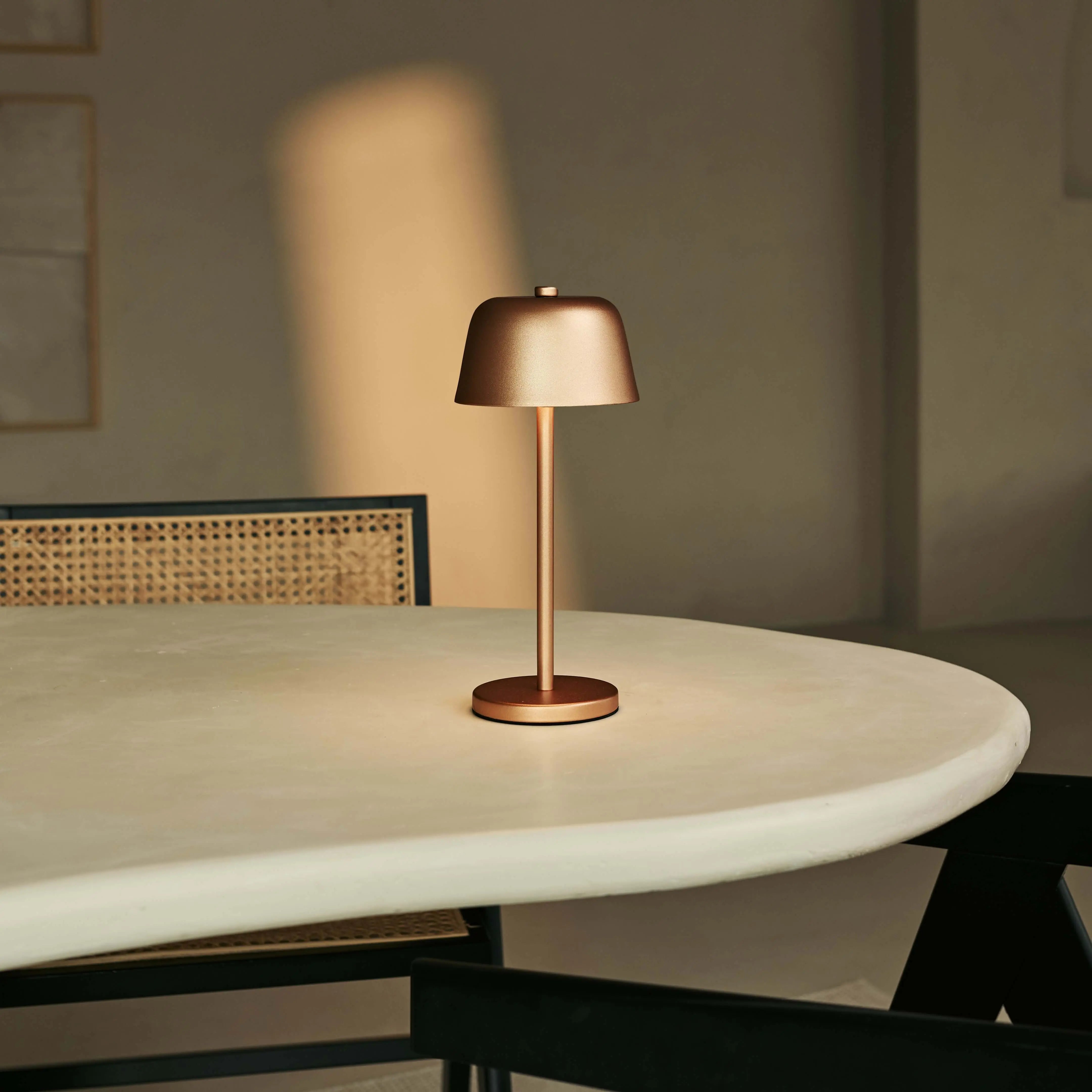 Anton Copper Rechargeable Table Lamp | Stylish & Cordless Lighting Tavellio