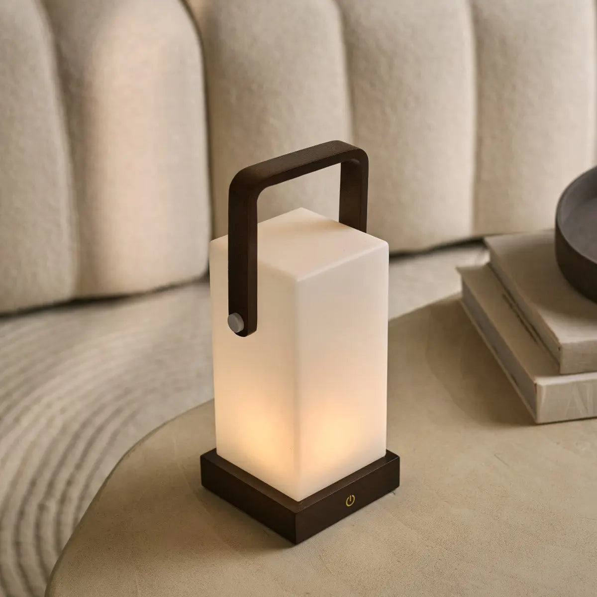 Harper Dark Brown Wooden Lamp – Cordless Rechargeable Table Lamp with Handle Tavellio