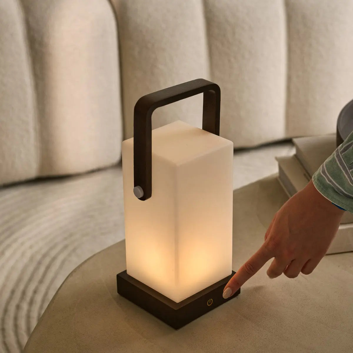 Harper Dark Brown Wooden Lamp – Cordless Rechargeable Table Lamp with Handle Tavellio