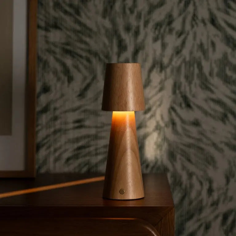 Lucas Rechargeable Table Lamp – Cordless, Dimmable & USB-C Charging Tavellio