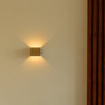 Tess Gold Rechargeable Wall Lamp – Motion sensor, 20 Different Light Modes, Dimmable, Magnetic Suspension System Lamp & Including Remote Control Tavellio