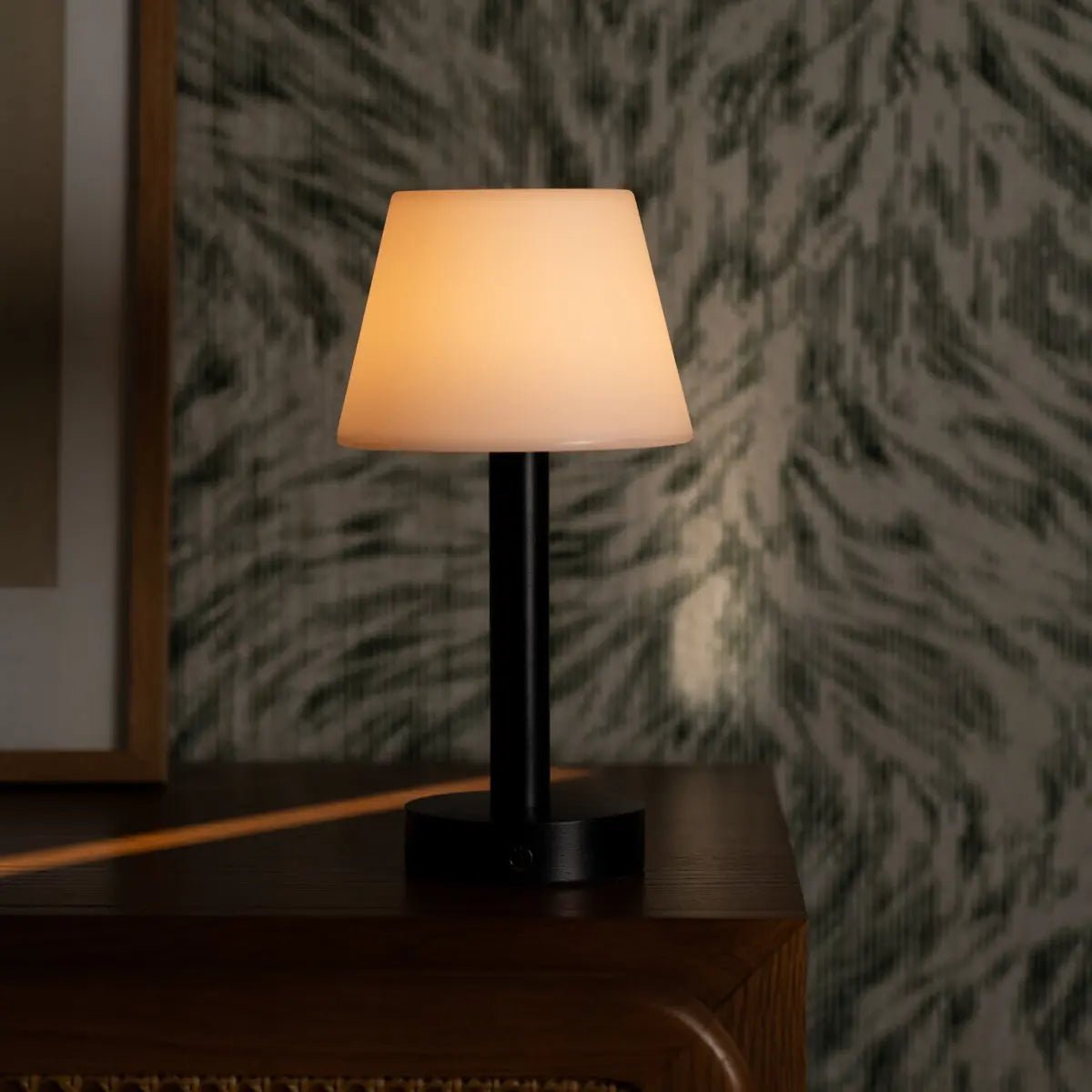 Zoë Black Wooden Rechargeable Table Lamp | Dimmable & Portable | 80-Hour Battery Life Tavellio