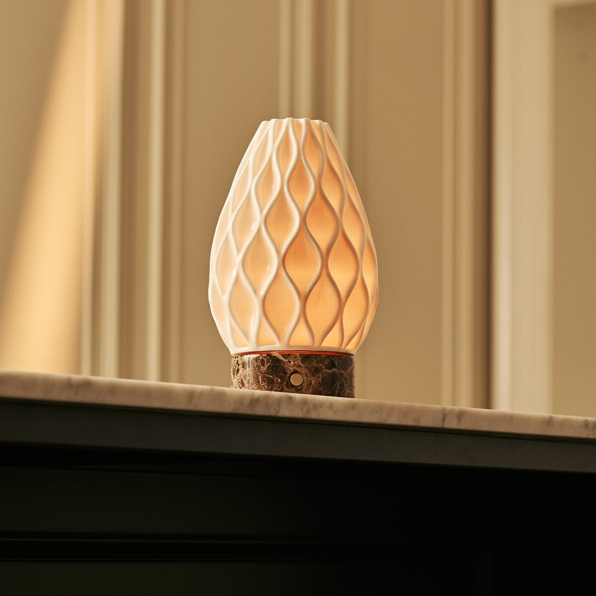 Vela Dark Brown – Emperador Dark Marble Cordless Table Lamp | 3D-Printed Porcelain, Dimmable & Up to 100 Hours of Battery Life