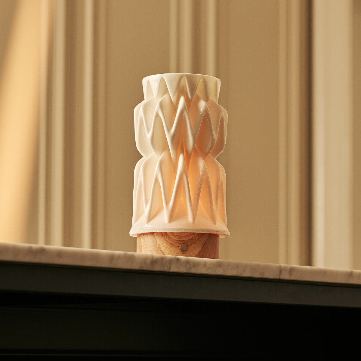 Vento Light Brown Wooden Rechargeable Table Lamp | 3D-Printed Porcelain, Dimmable & 3 Light Modes