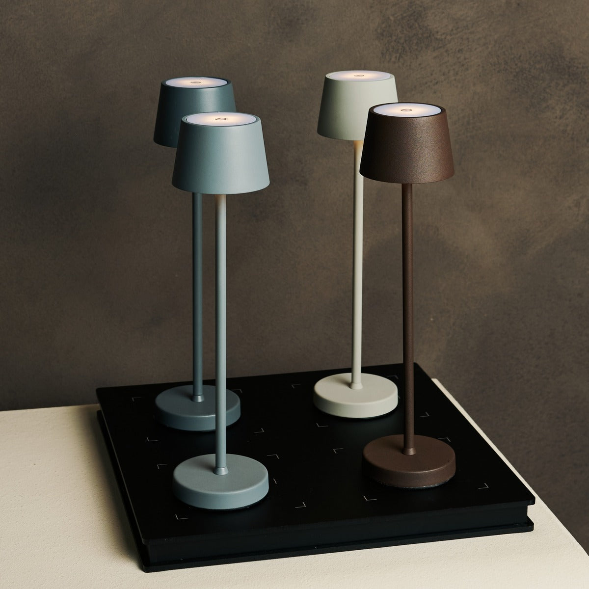 Table Lamps charging station