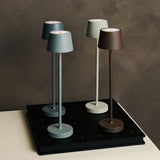 Combi Set Professional – 4 x Vondel Mini Mocha Brown Rechargeable Table Lamps & 1 x Amstel Wireless Charging Station with Q1-Technology – Perfect for Restaurants, Hospitality & Hotels Tavellio