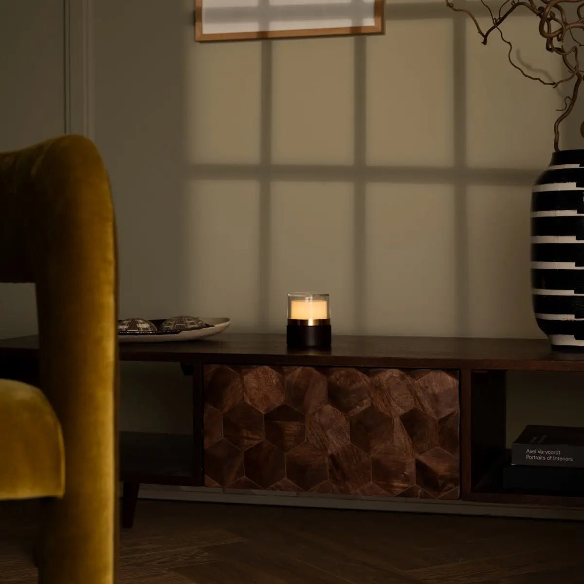 Leo Dark Brown Compact Cordless Rechargeable Lamp – Wood, Dimmable Light Tavellio