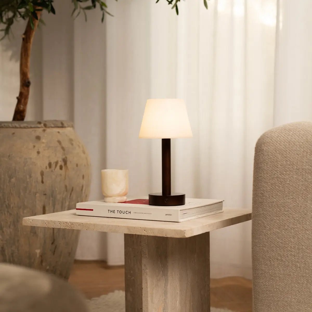 Zoë Dark Brown Wooden Rechargeable Table Lamp | Dimmable, USB-C, 80-Hour Battery Tavellio