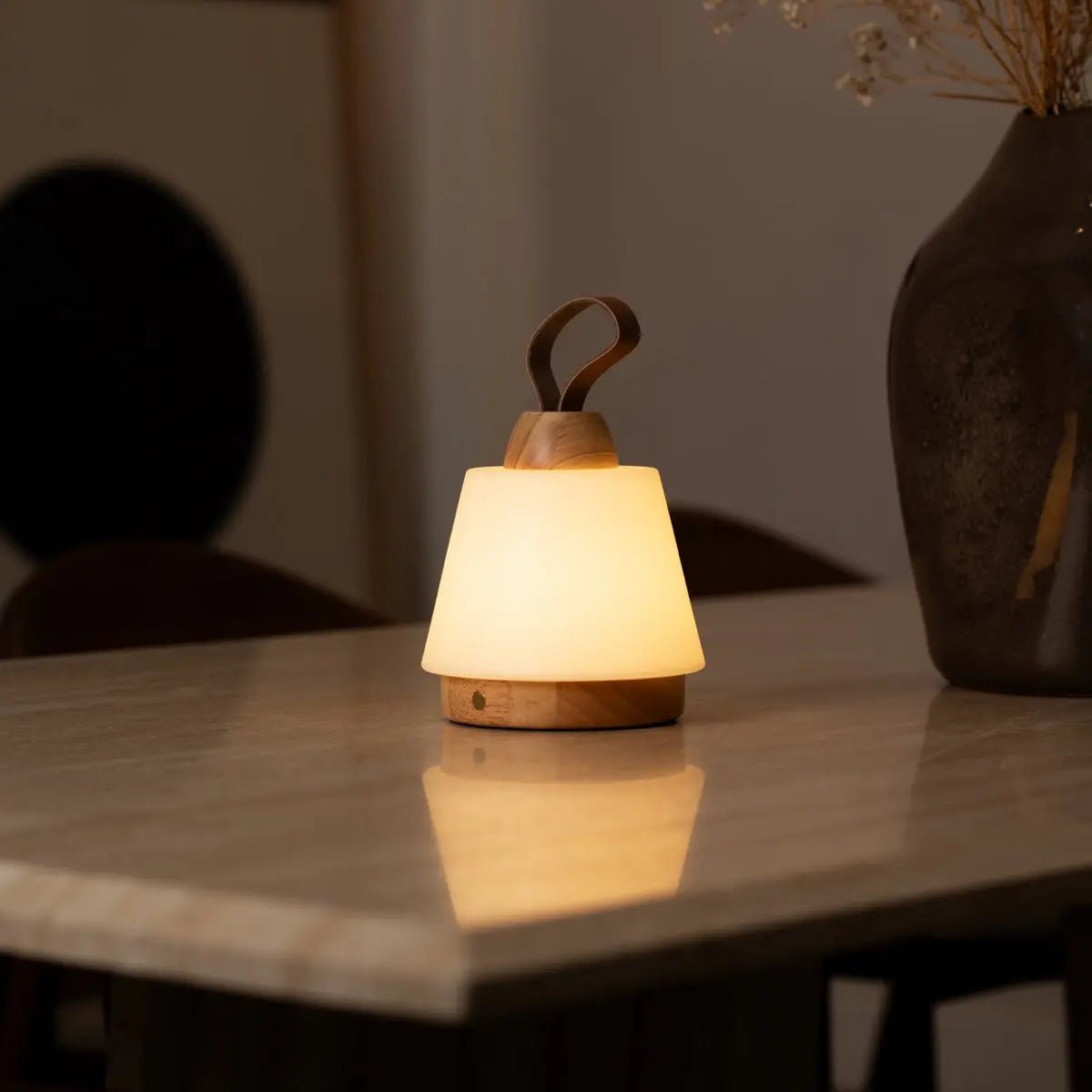Liv Light Brown Rechargeable Lamp – Leather Strap, Dimmable, Cordless Tavellio