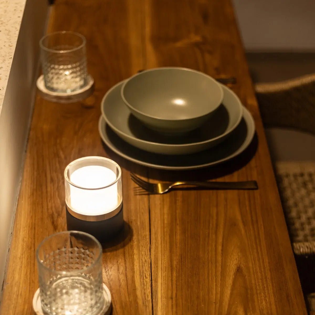 Leo Dark Brown Compact Cordless Rechargeable Lamp – Wood, Dimmable Light Tavellio