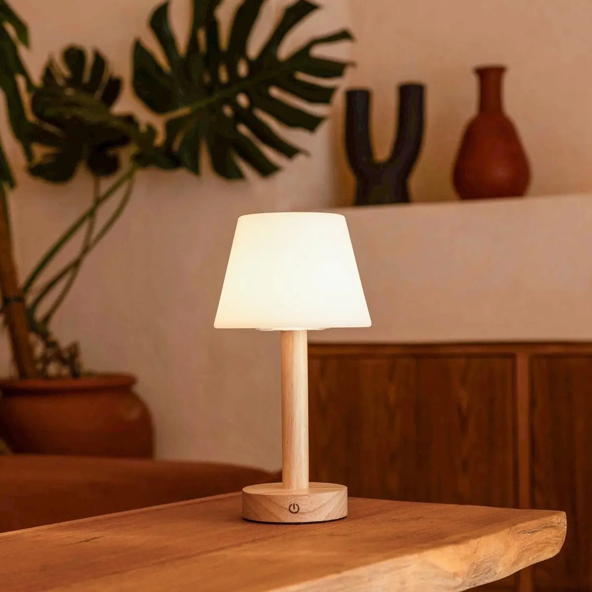 Zoë Light Brown Wooden Rechargeable Table Lamp | Dimmable, USB-C, 80-Hour Battery Tavellio