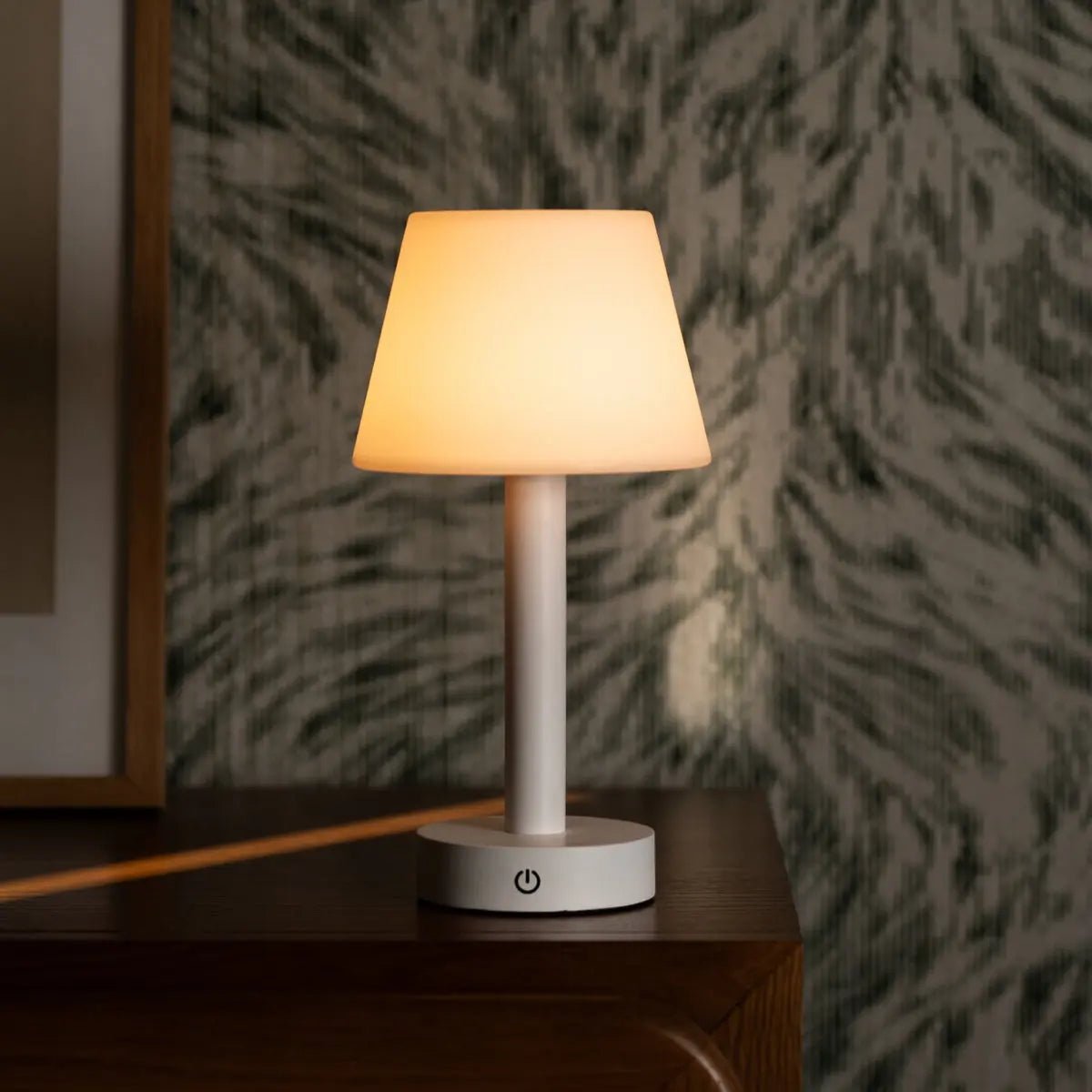 Zoë White Wooden Rechargeable Table Lamp | Cordless, Dimmable, USB-C, 80-Hour Battery Tavellio