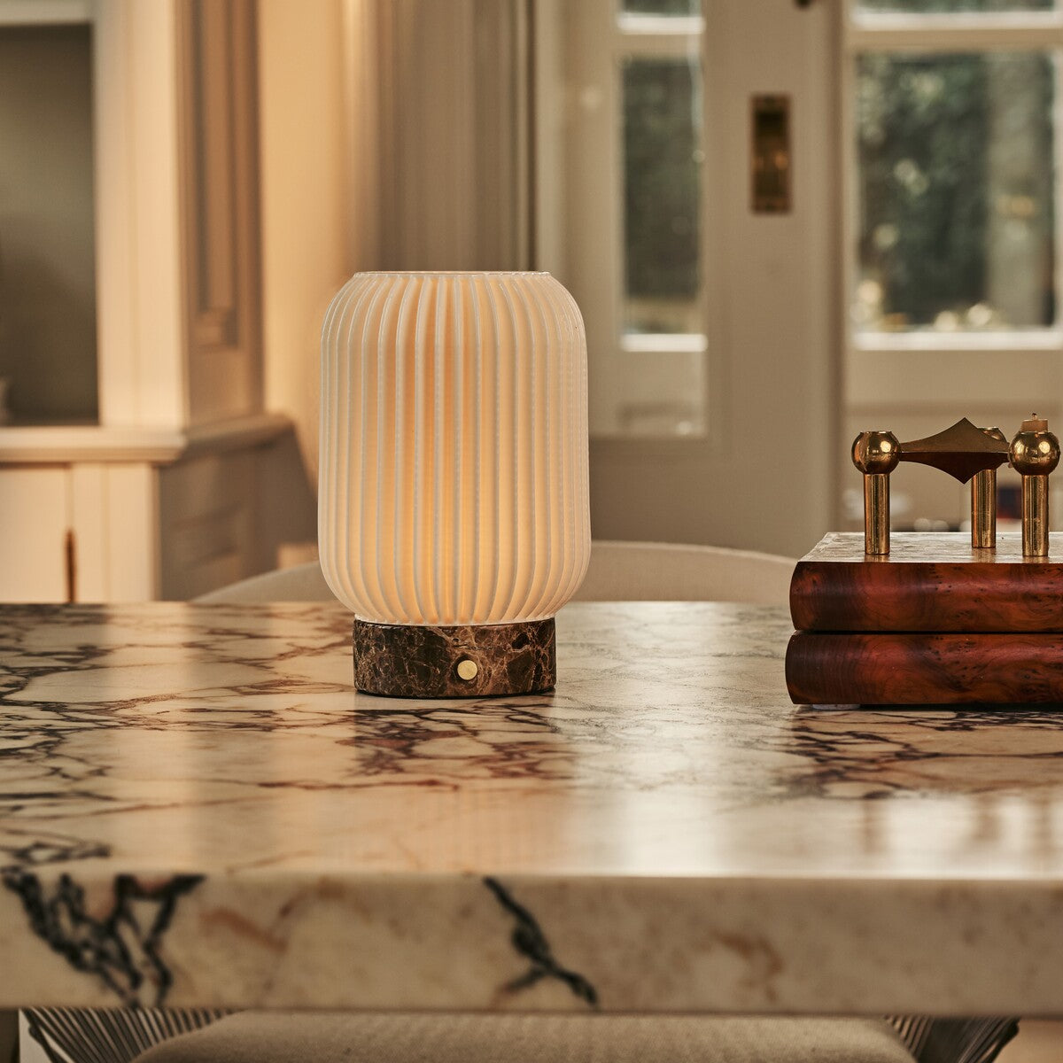 Alba Dark Brown – Emperador Dark Marble Rechargeable Table Lamp | Cordless, 3 Light Modes & Dimming Function