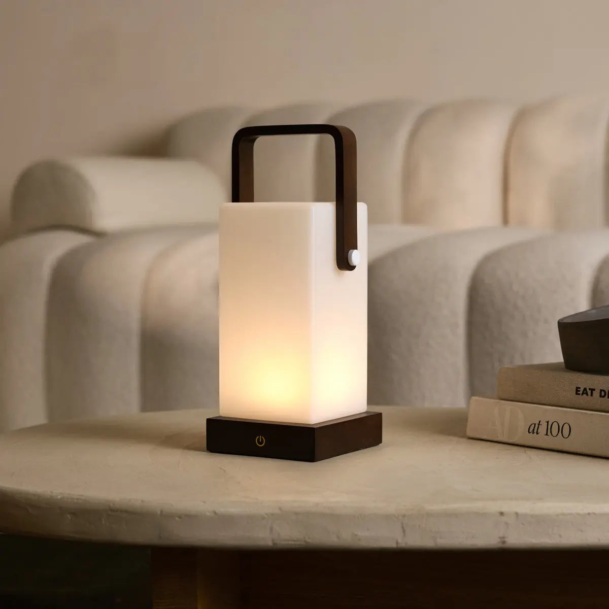 Harper Dark Brown Wooden Lamp – Cordless Rechargeable Table Lamp with Handle Tavellio