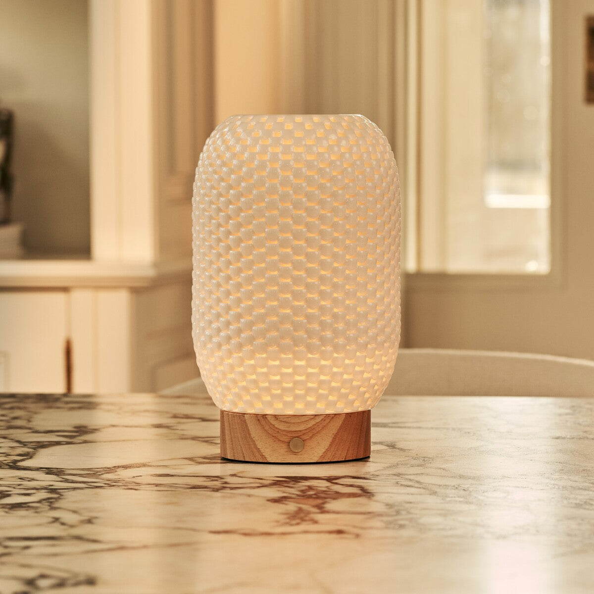 Aurora Light Brown Wooden Cordless Table Lamp | 3D-Printed Porcelain, Dimmable & Up to 100 Hours of Battery Life
